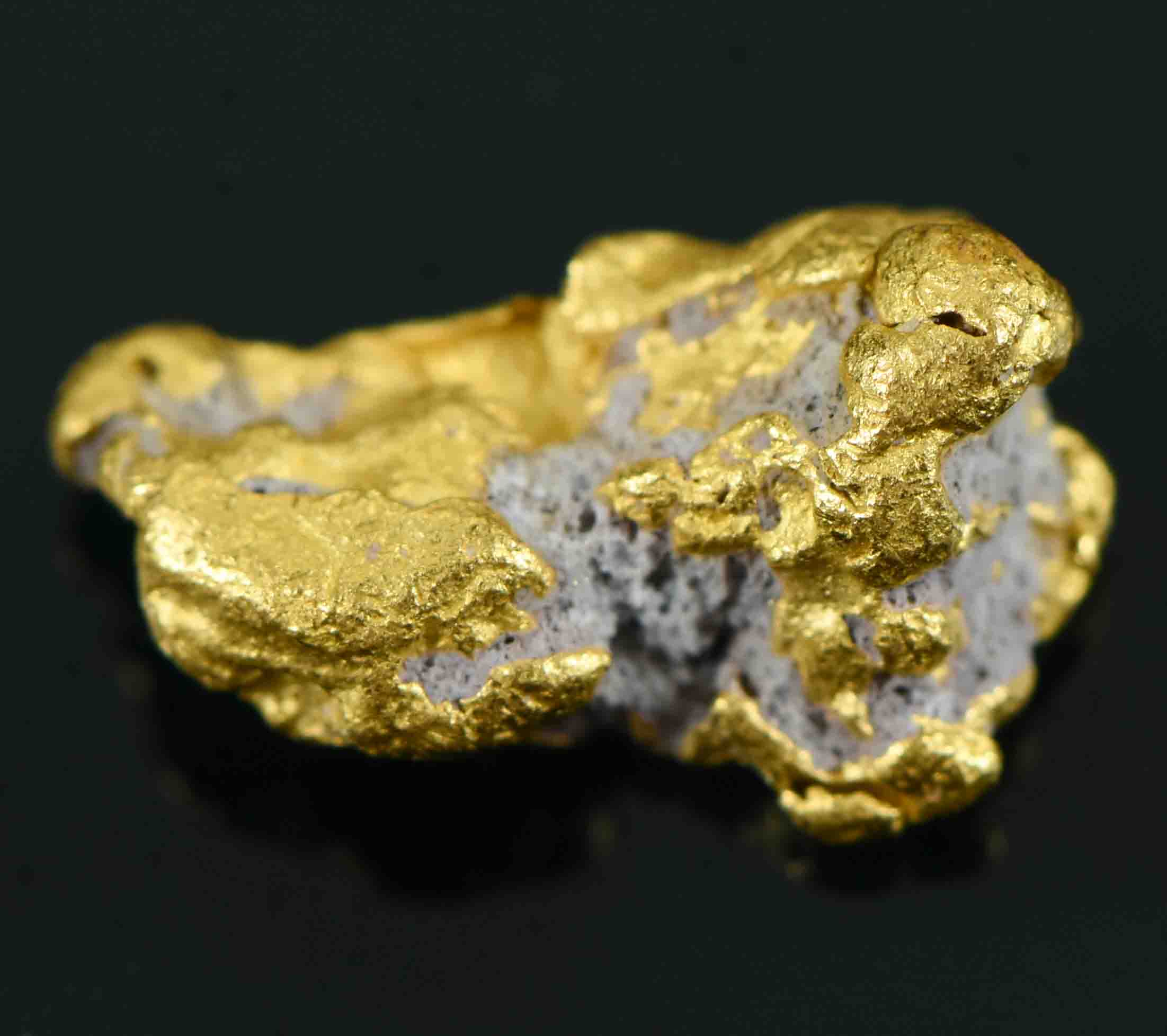 #19 Australian Natural Gold Nugget With Quartz Weighs 1.17 Grams.