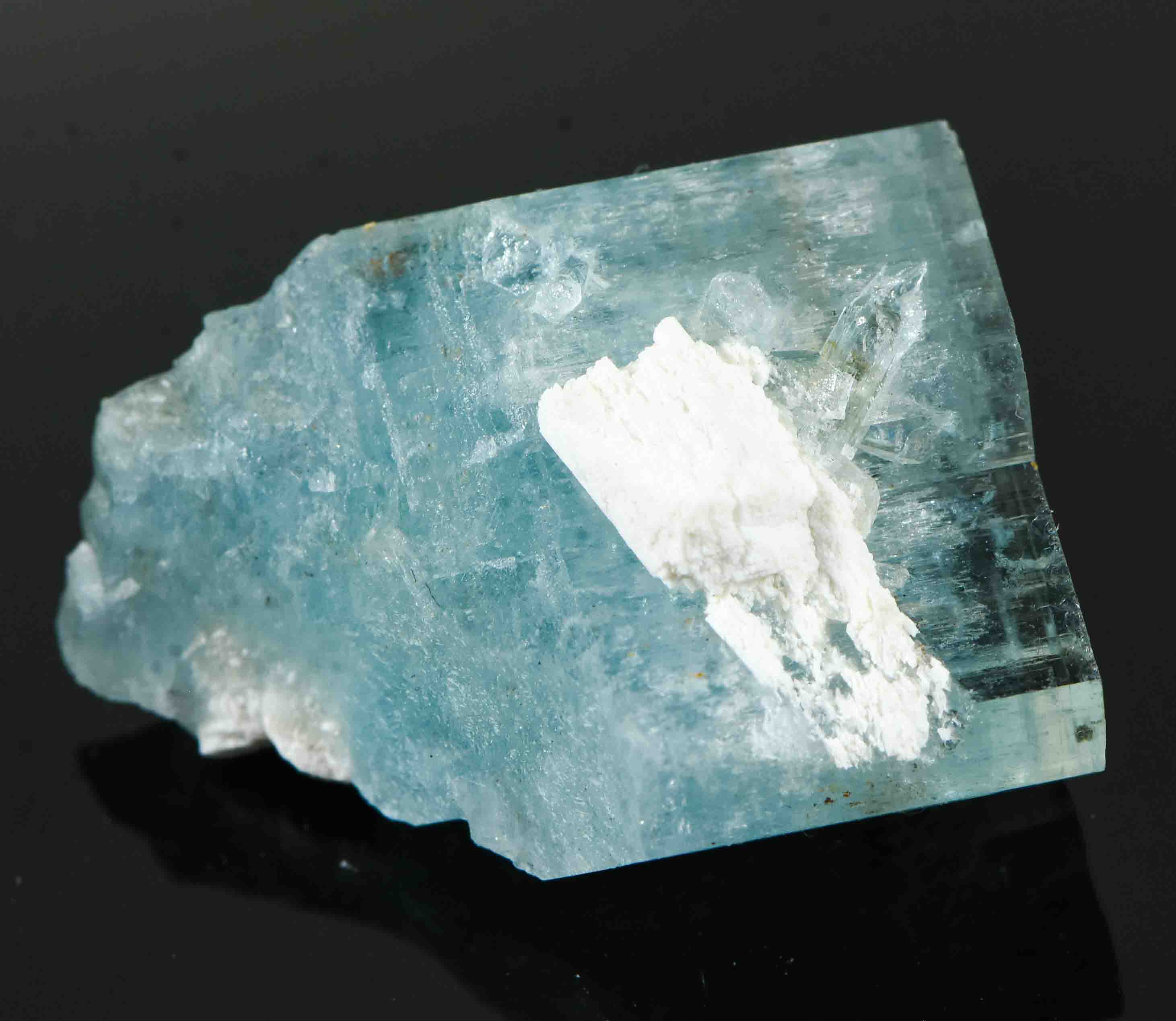 #11 Natural Tanzania Aquamarine 8.33 grams