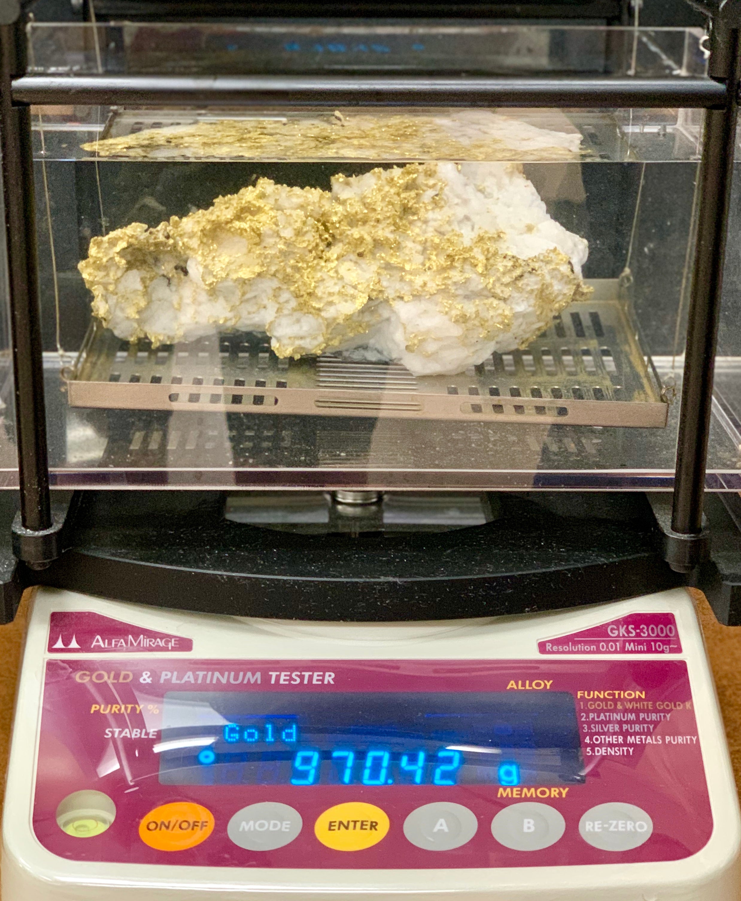 Large Gold Bearing Quartz Specimen Original 16-1 Mine California 1155.92 Grams 37.16 OZ Genuine