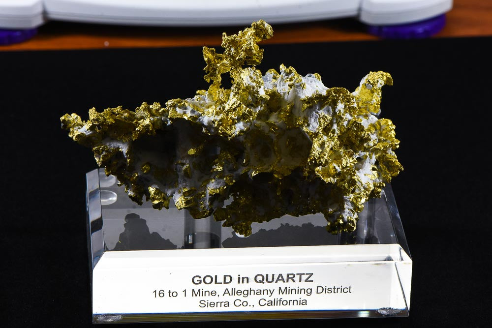 Hand Etched Gold Bearing Quartz Specimen Original 16-1 Mine California 492.24 Grams 14.02 OZ Genuine